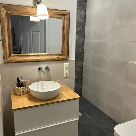 Neues Landappartement - Mit Eigener Terrasse * Wiefelstede